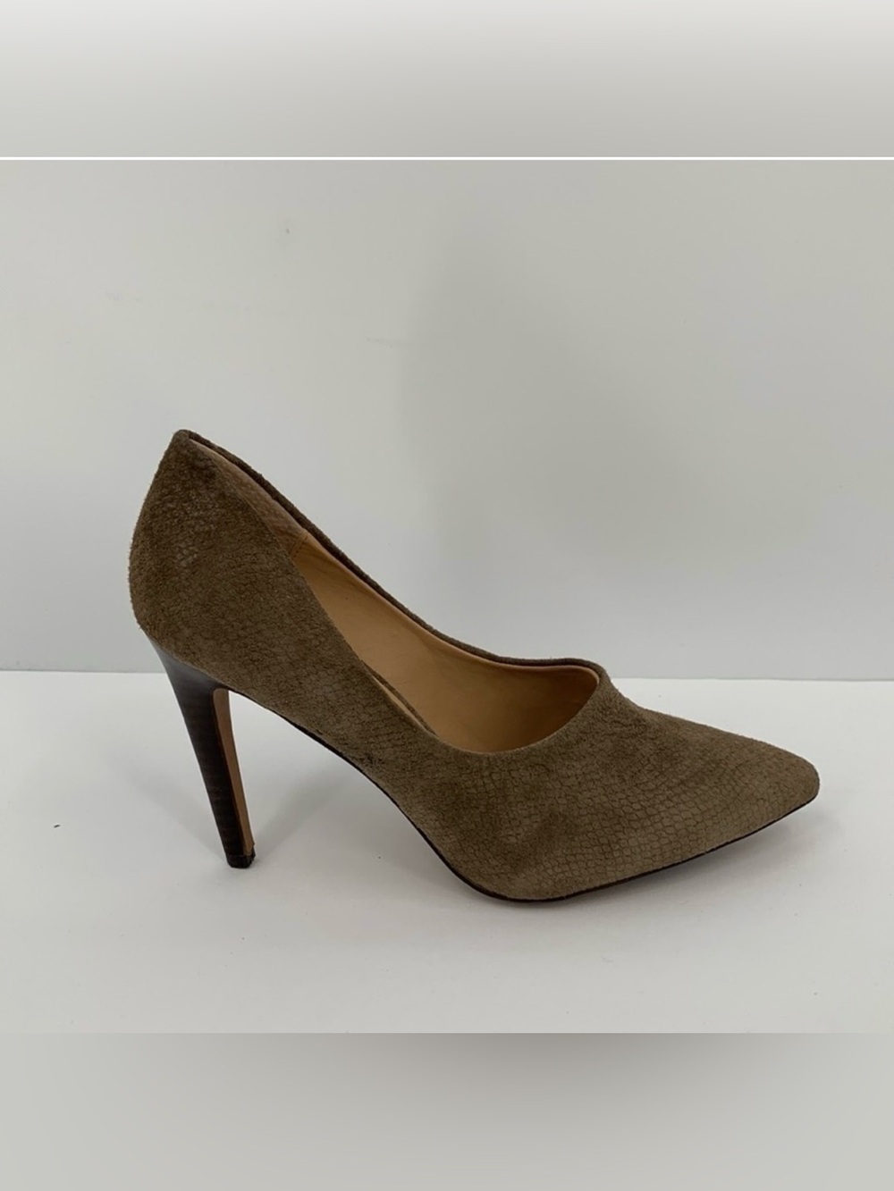 Joes suede pumps shoe textured taupe tan brown heel stiletto women 9